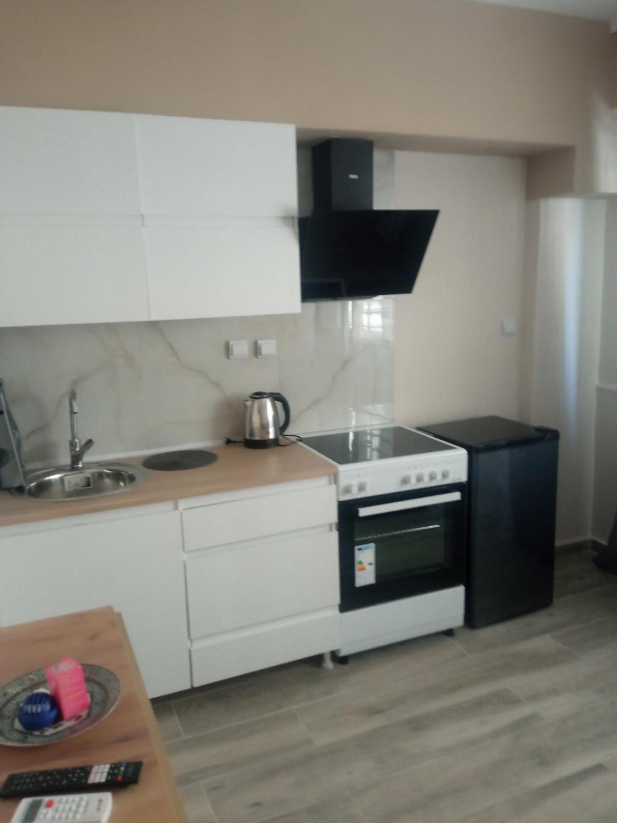Polit Luxury Aprt 2 Bedrooms Thessaloniki Buitenkant foto